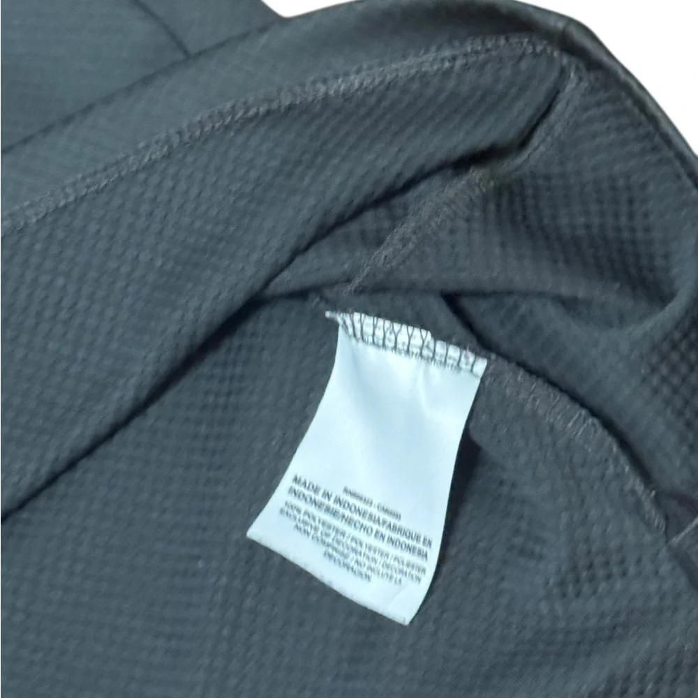 Nike Women’s Dri-FIT 1/4 Zip Training Top Black with Red Accents Sz M - Picture 5 of 8